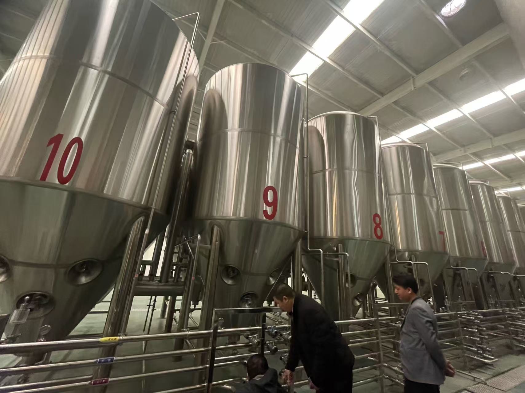 黔江精酿啤酒设备厂—平面布置、设备设计、制造、调试、培训等一条龙服务
